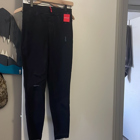 Spanx Vintage Distressed Ankle Skinny Jeans - Picture 3 of 8